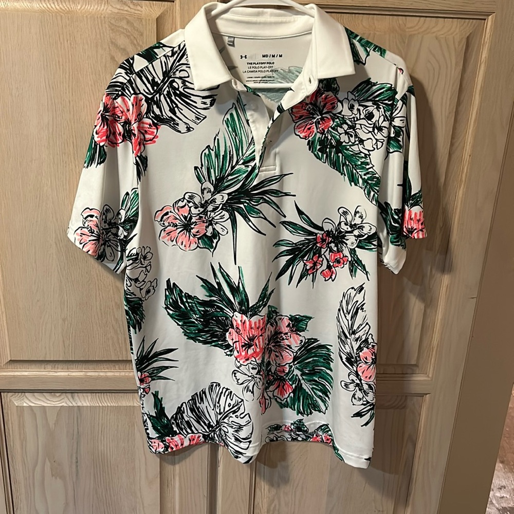 Under Armour Men’s Golf Polo Medium never worn